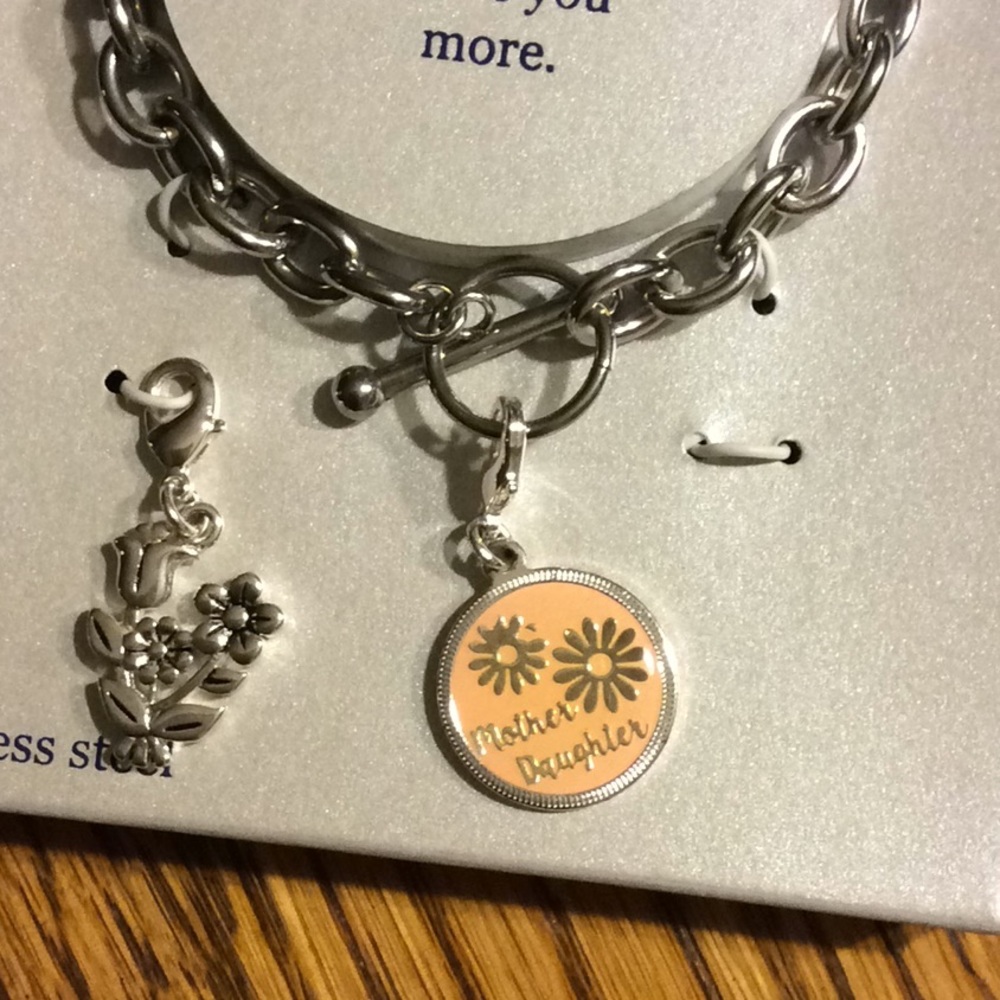 Belks Silverworks Bracelet - Picture 3 of 8